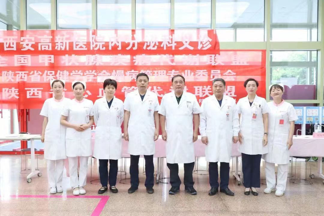 甲乳外科孙主任同高新医院其他专家参加义诊活动