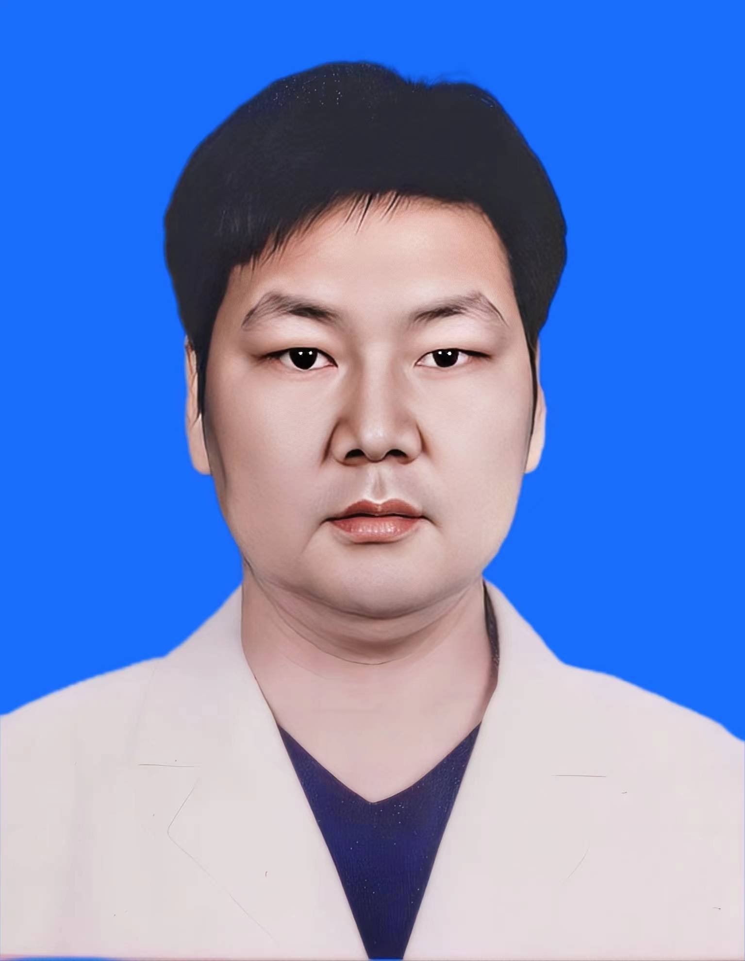 李伟