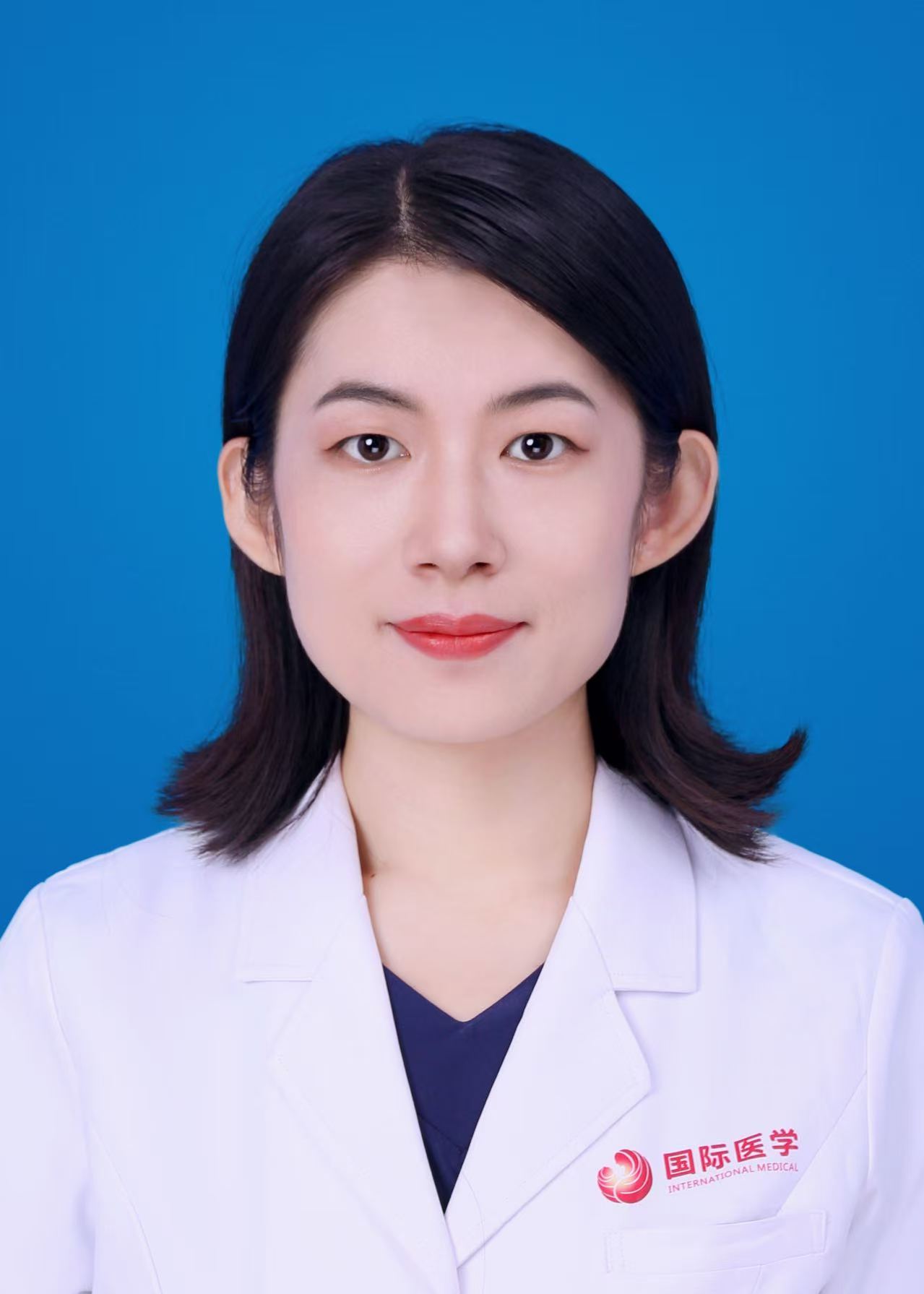 张莹